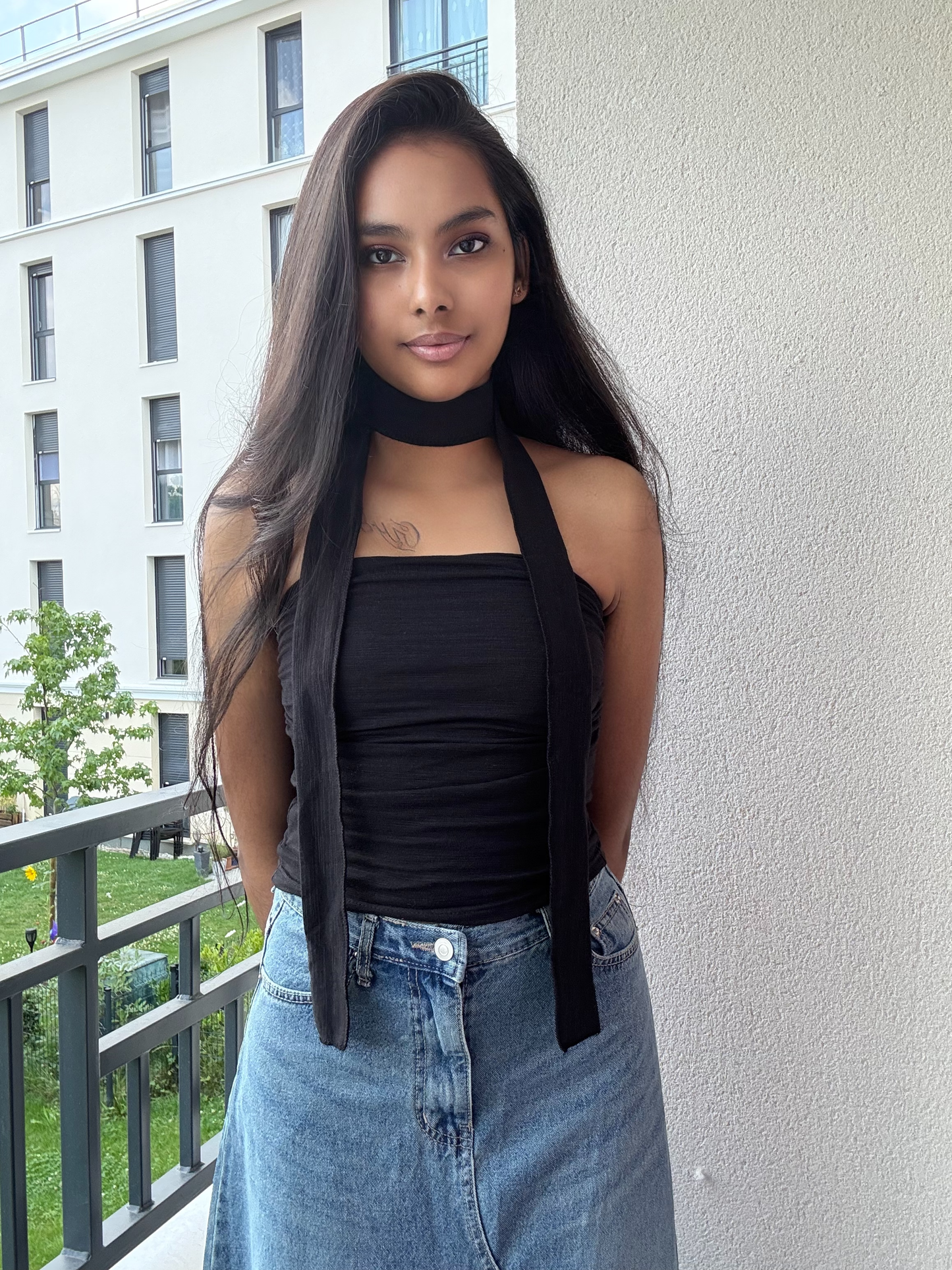Top sans manches avec choker