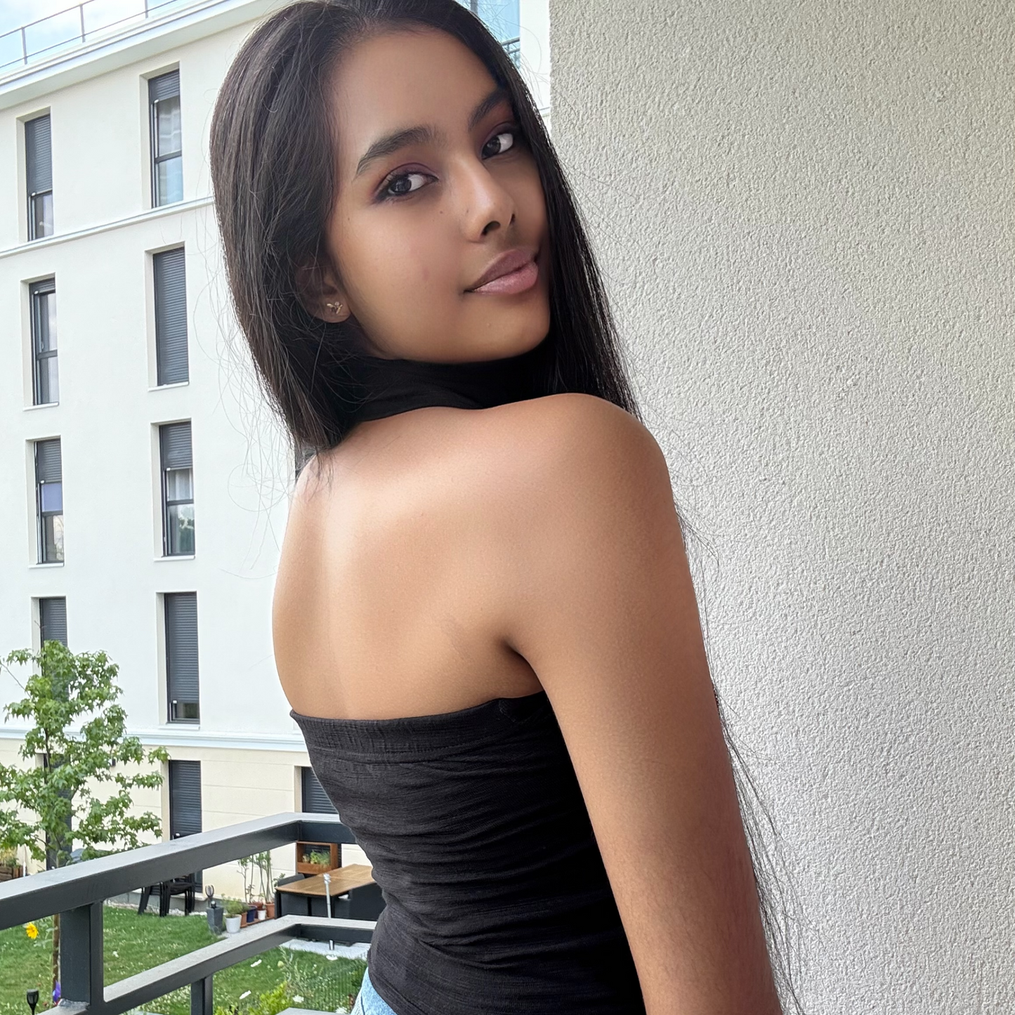 Top sans manches avec choker